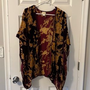 Natural life velvet shawl/cardigan
